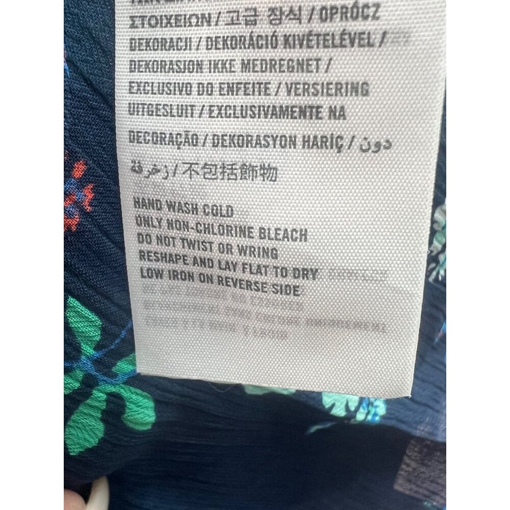 NWT Hollister Floral Blue Sleeveless Chiffon Semi-Sheer Peplum Top - Picture 8 of 10